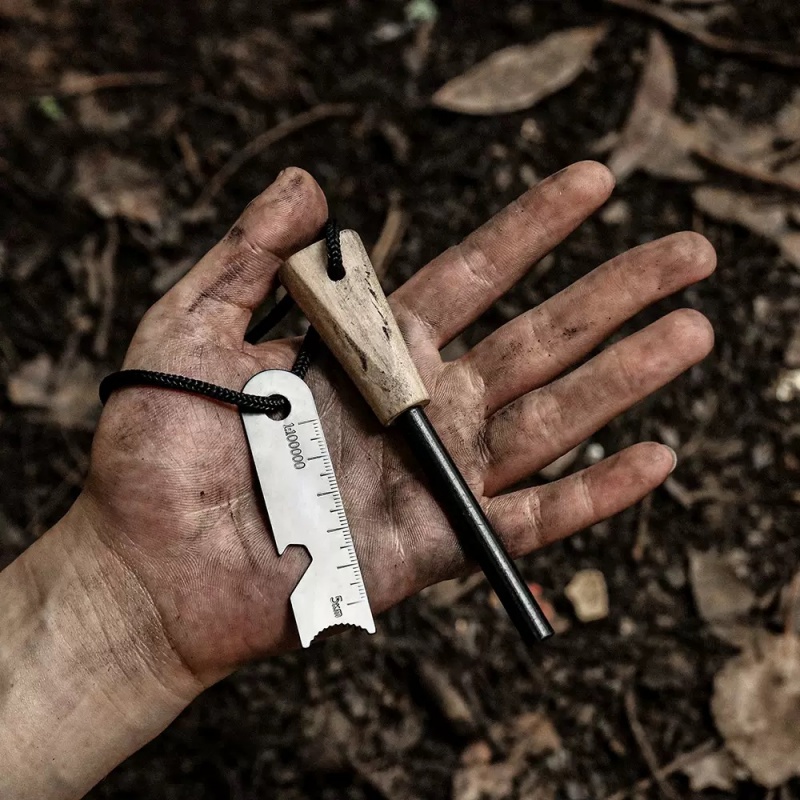 Ferro Rod Striker - Portable outdoor flint, equipped with outdoor