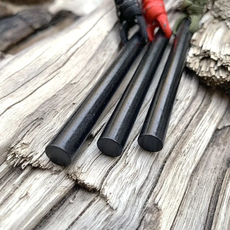 Bear Grylls 3-in-1 EDC Surviva - đánh giá và giá Ferro Rod Striker
